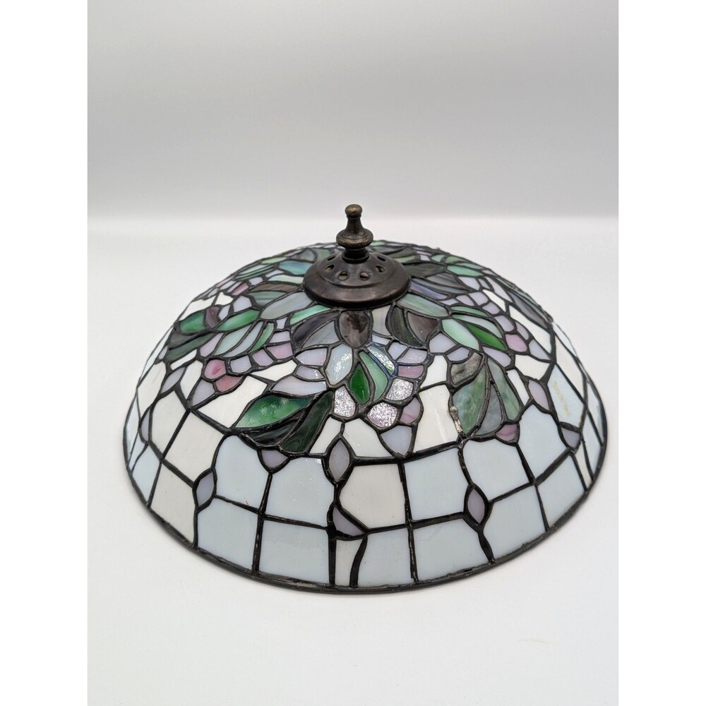 Quoizel Collectibles Tiffany Style Lamp Shade 12” Floral Stained Glass White